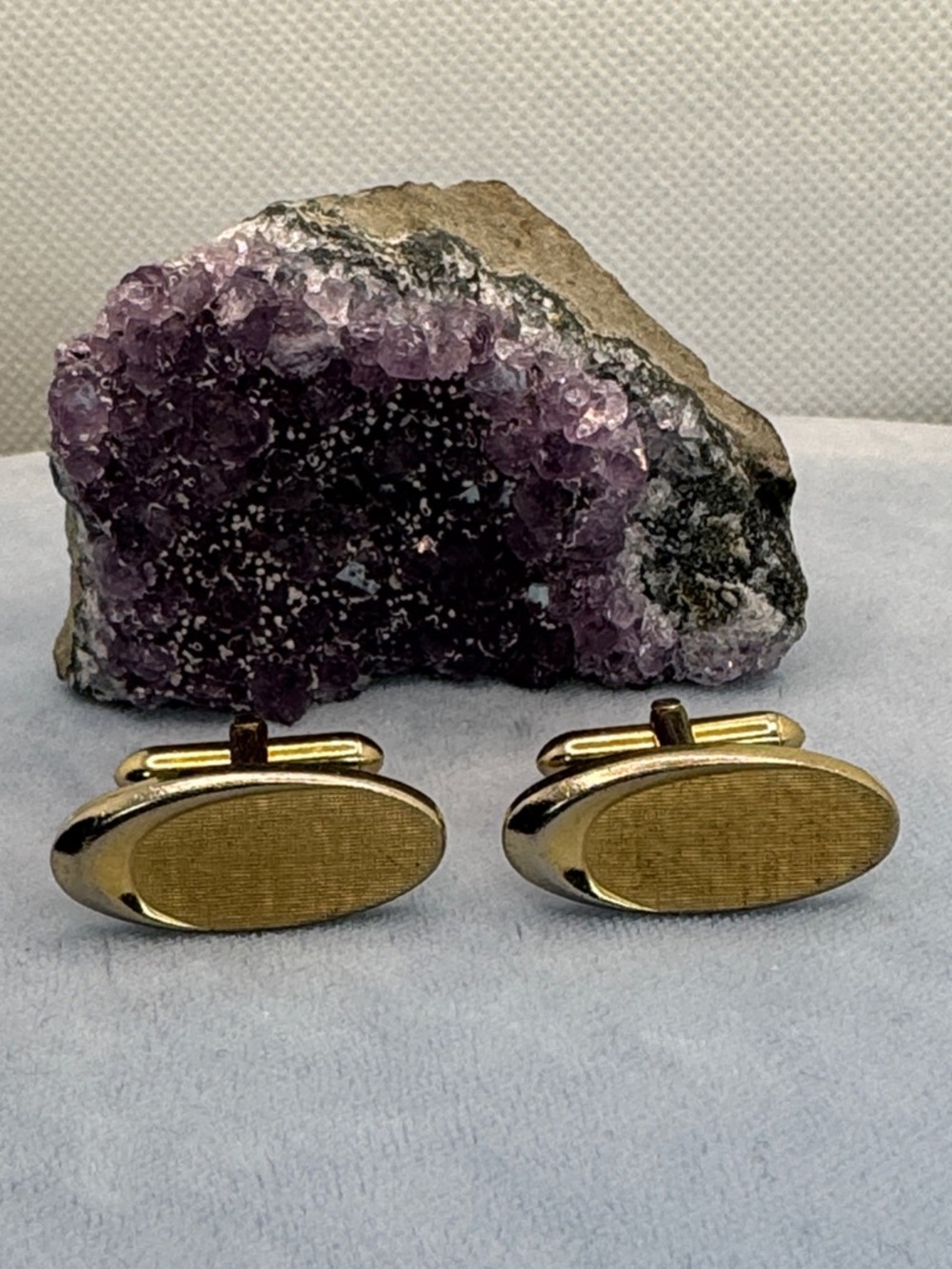 SWANK signed vintage Gold-tone Oval Textured Cufflinks for Men